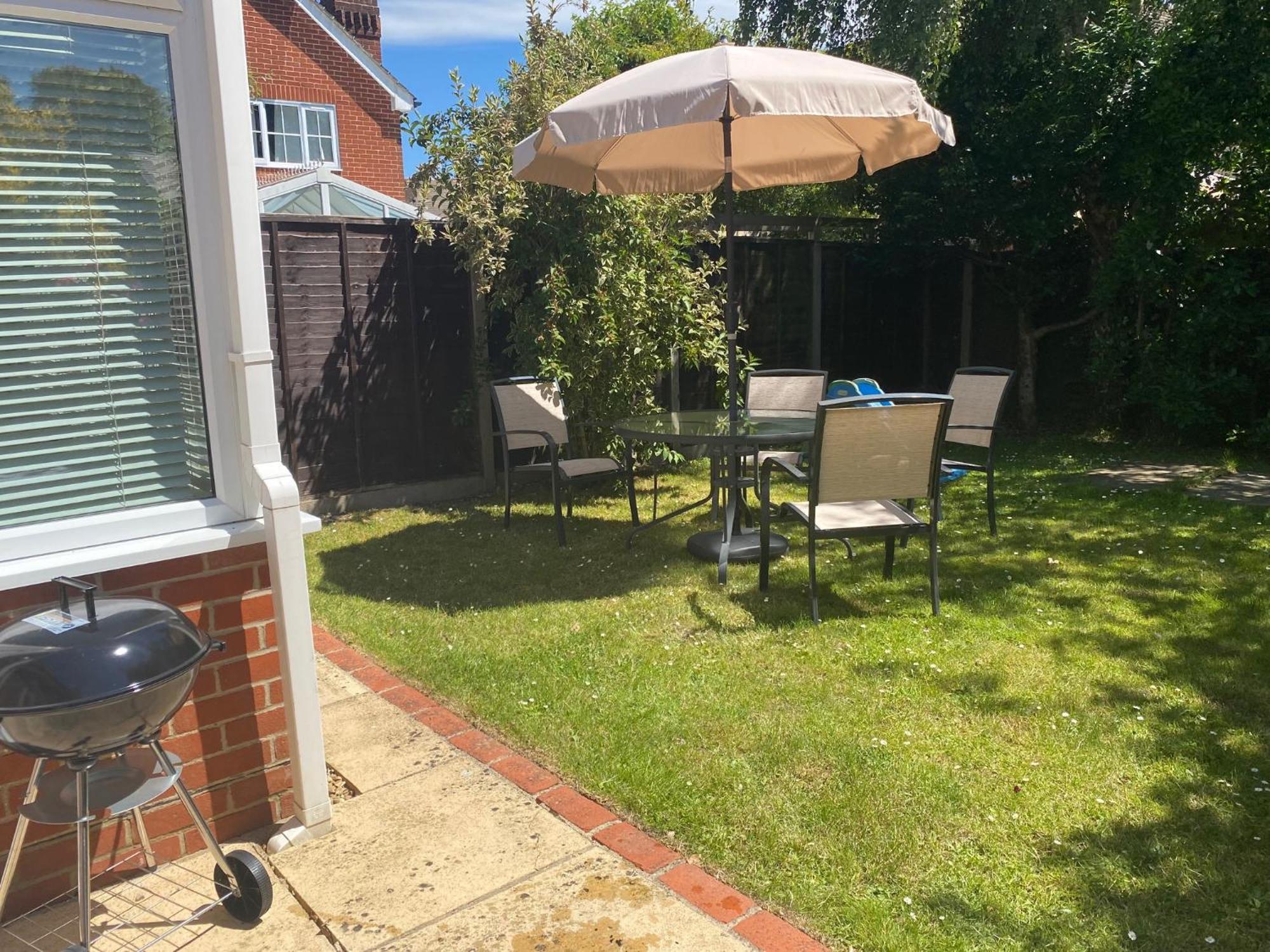 Chichester Retreat House With Free Parking Luaran gambar