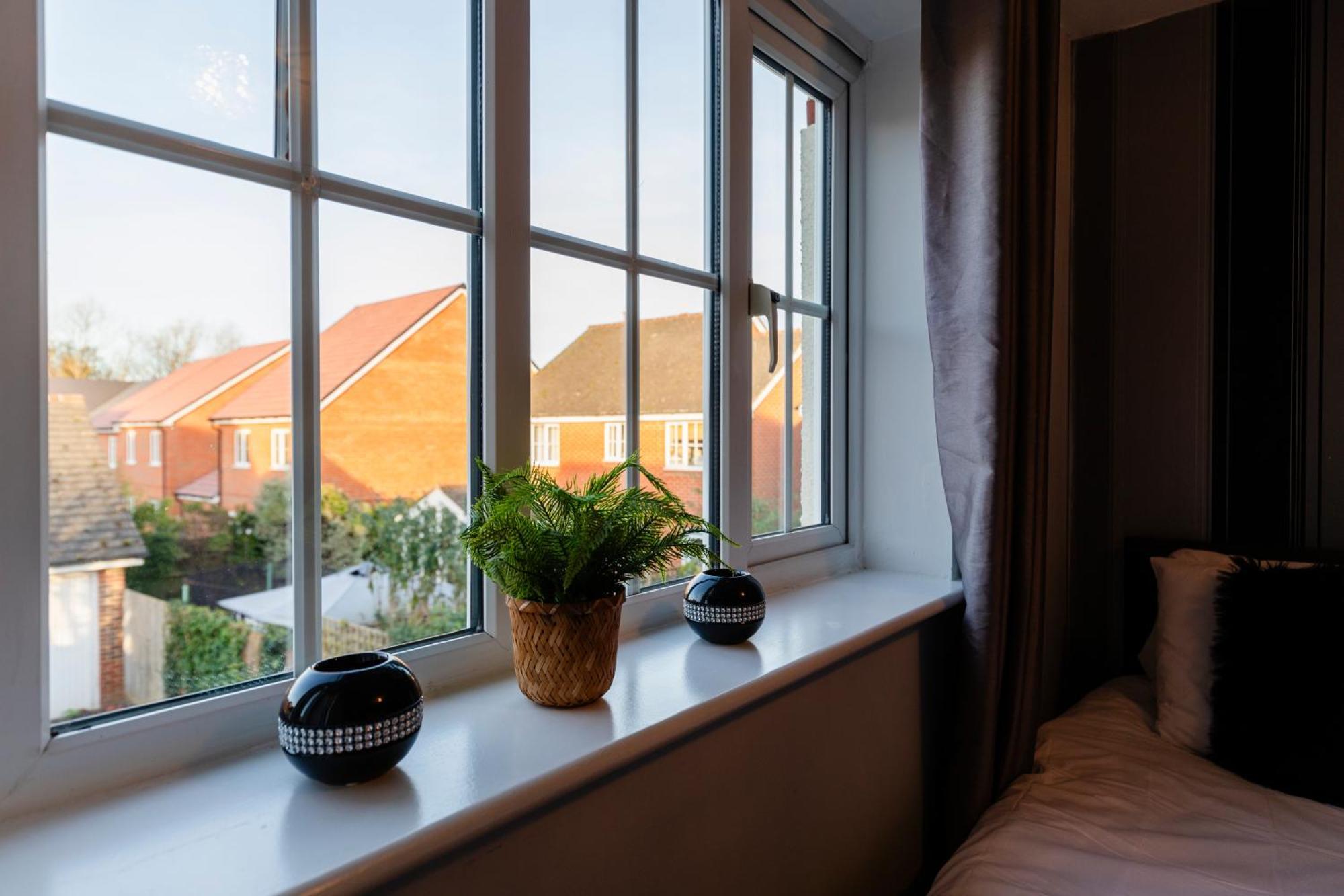 Chichester Retreat House With Free Parking Luaran gambar