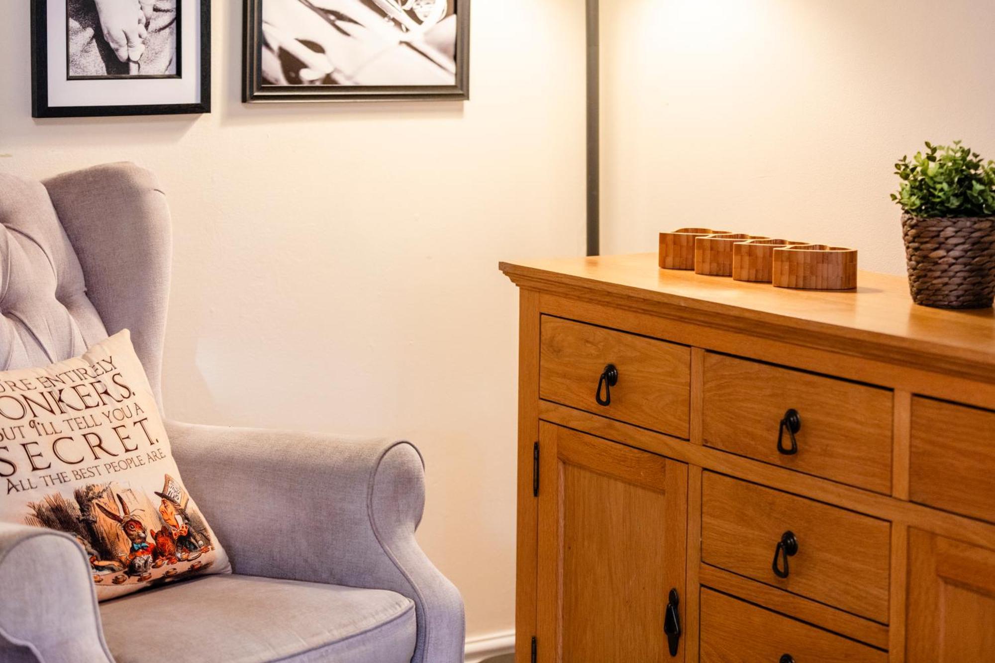 Chichester Retreat House With Free Parking Luaran gambar